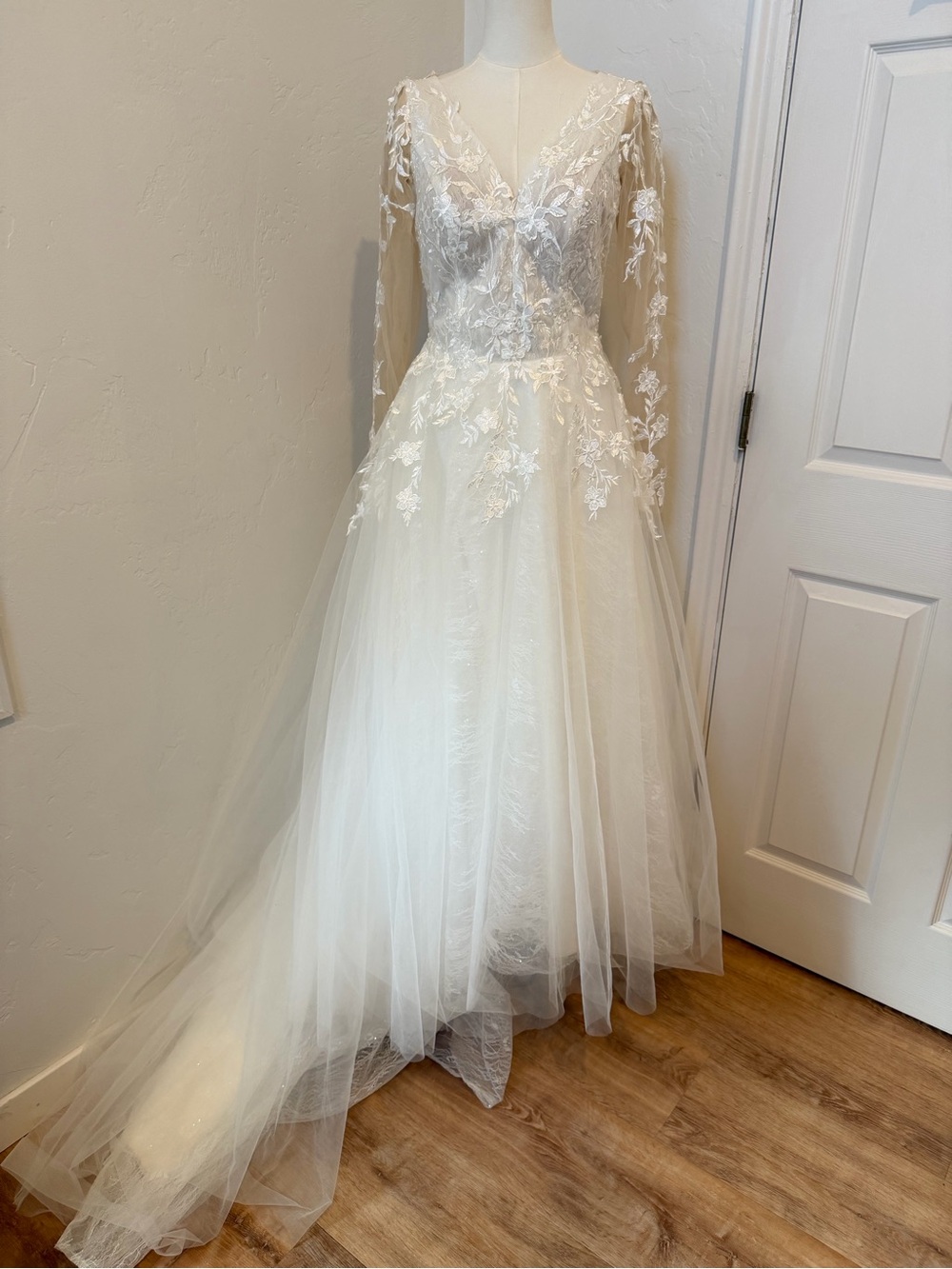 Ivory Long Sleeve Lace Bridal Gown